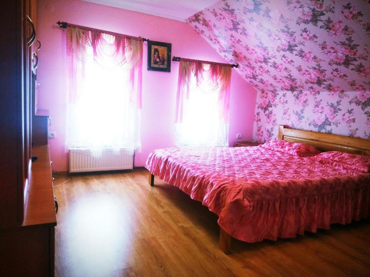 Мирослава Lazeshchyna Εξωτερικό φωτογραφία